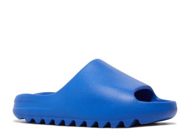 Yeezy Slide Azure Front