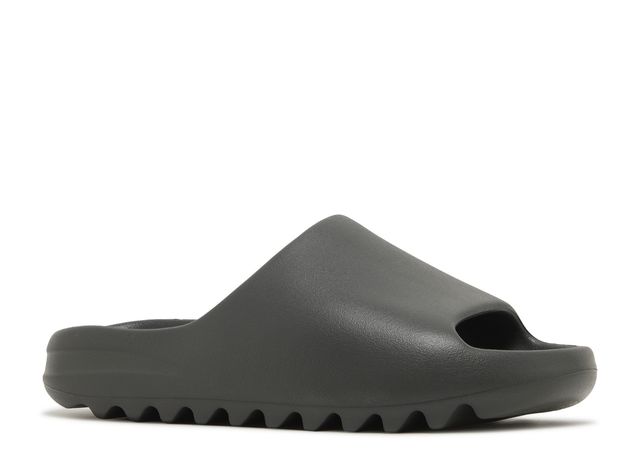 Yeezy Slide Dark Onyx Front